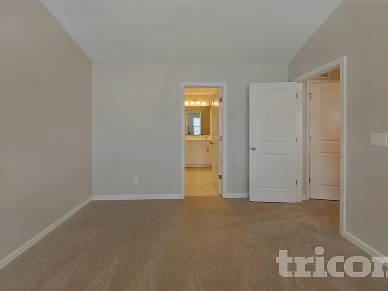 2653 McIntosh St — Photo 7