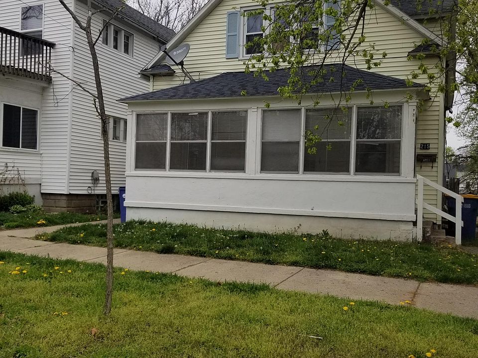 1st image of 215 Dean St NE #2