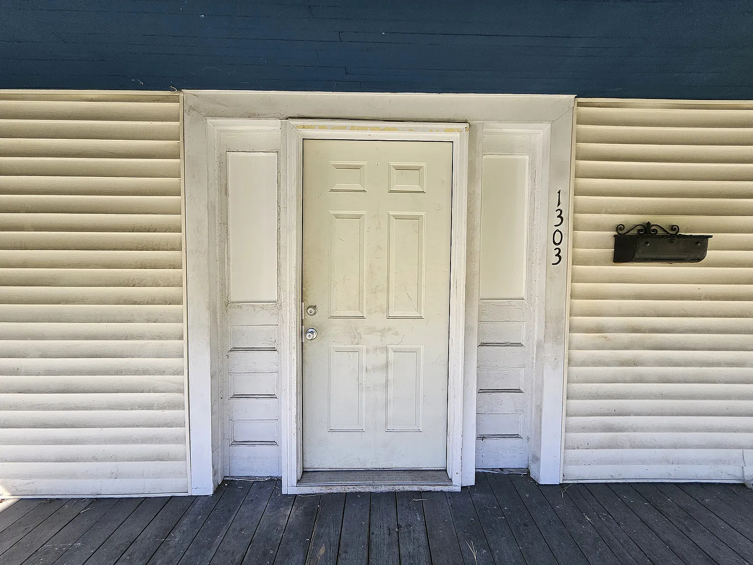 6 bed, 2045 sqft, $2,800 — Photo 2