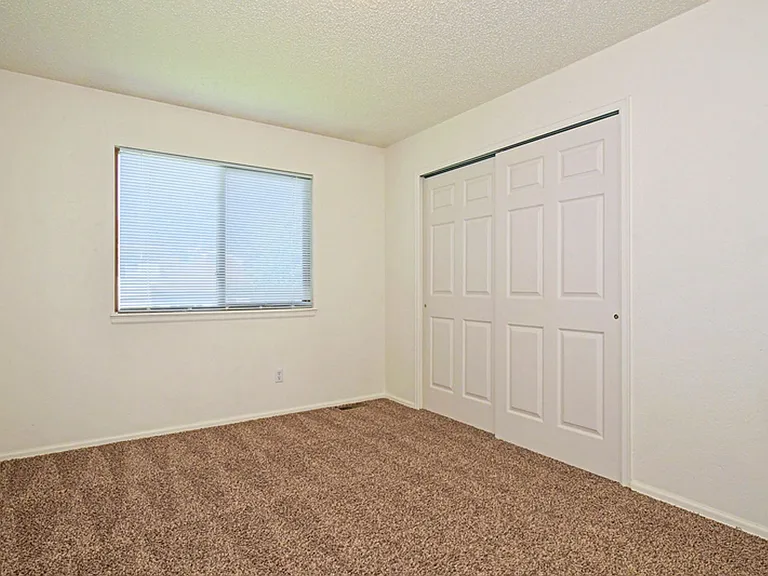 8380 Wilmington Dr — Photo 18