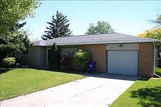 1st image of 546 Grandview Dr N