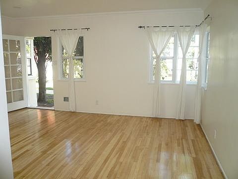 1st image of 1134 Chelsea Ave APT B