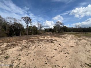115 Faulkner Rd, Lucedale, MS 39452
