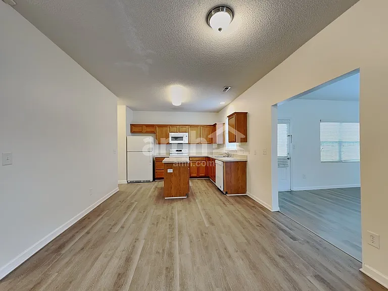 6004 Glen Way Dr — Photo 7