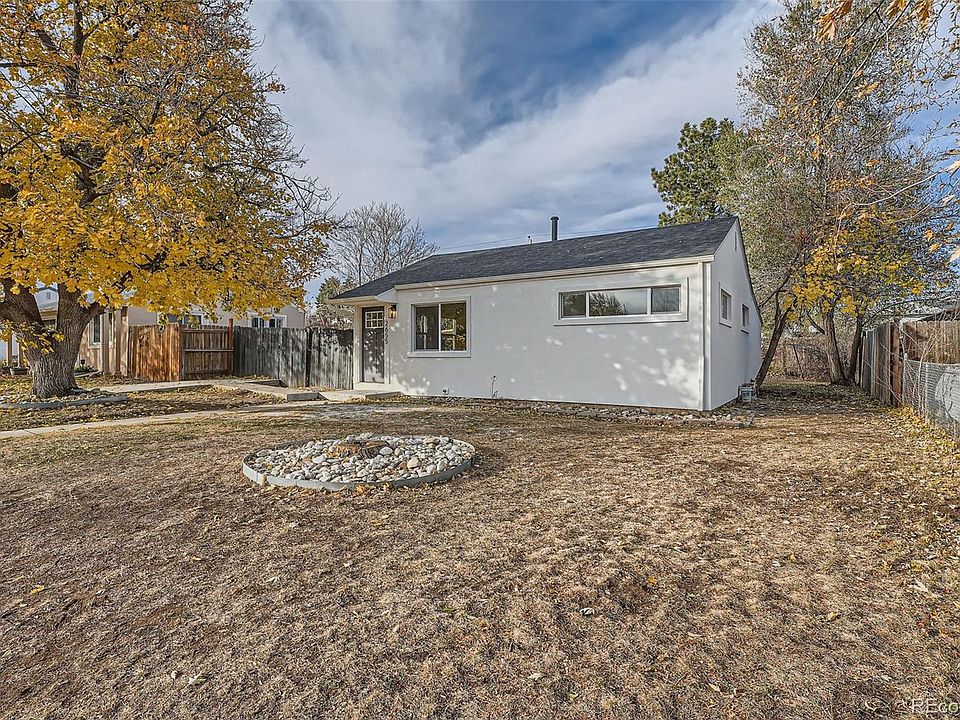 1st image of 2655 S Knox Court