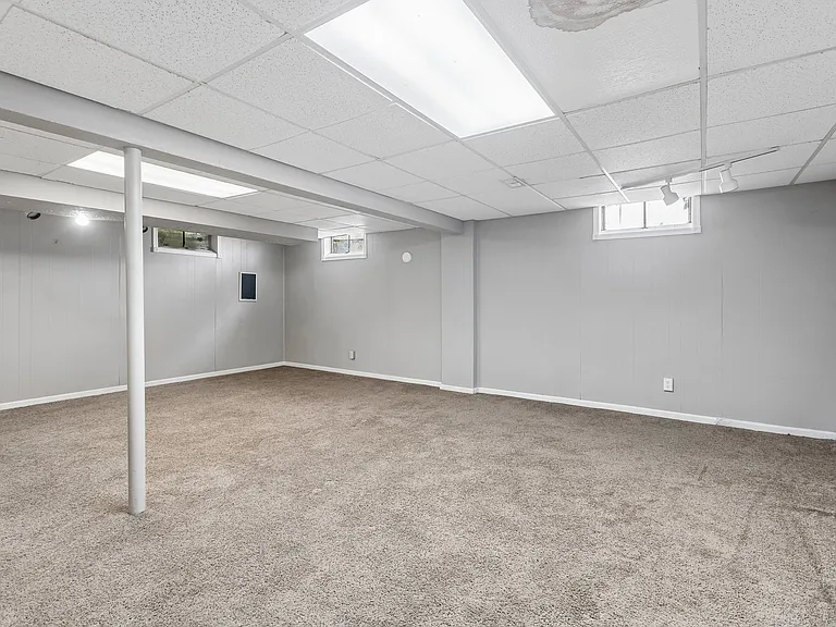 9330 Miami St — Photo 19