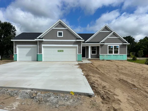 2193 Emerald Shore Cir, Grand Rapids, MI 49525