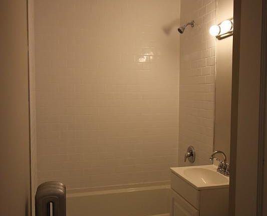 5th image of 4413 N La Crosse Ave #3