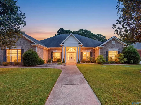109 Crystal Springs Dr, Madison, AL 35757