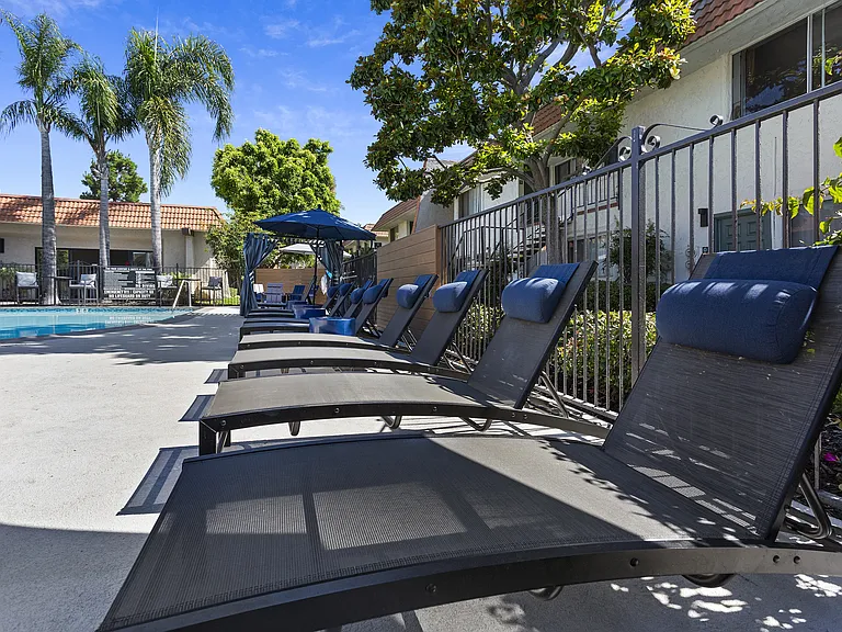 Terra Camarillo — Photo 18