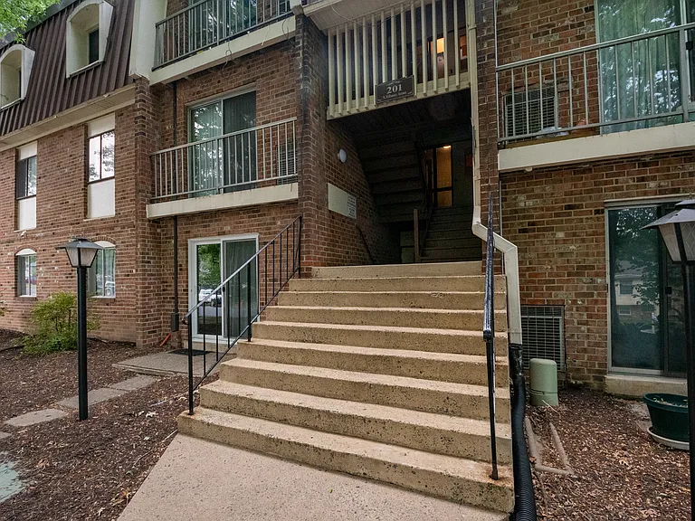 201 N Fillmore Ave #11 — Photo 11