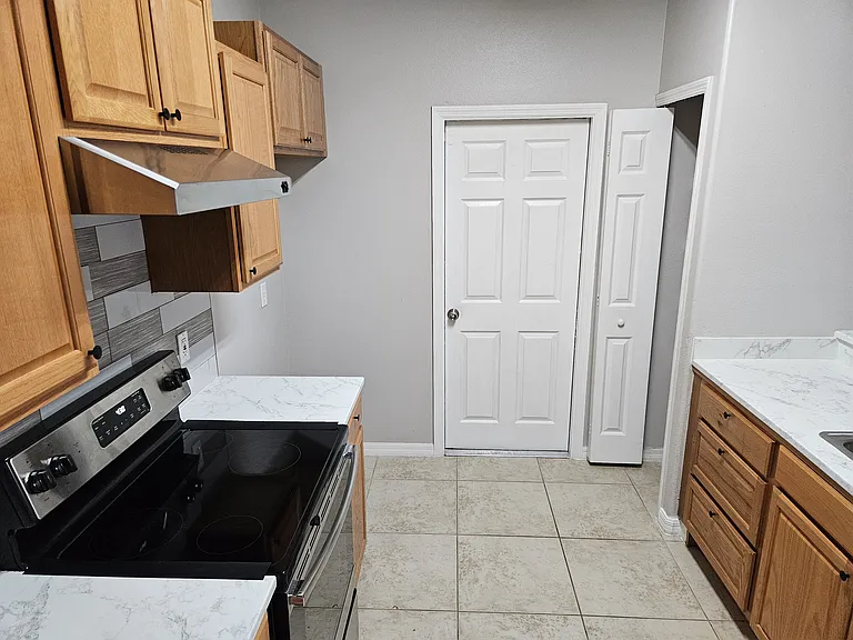 1335 Knollwood Dr — Photo 33