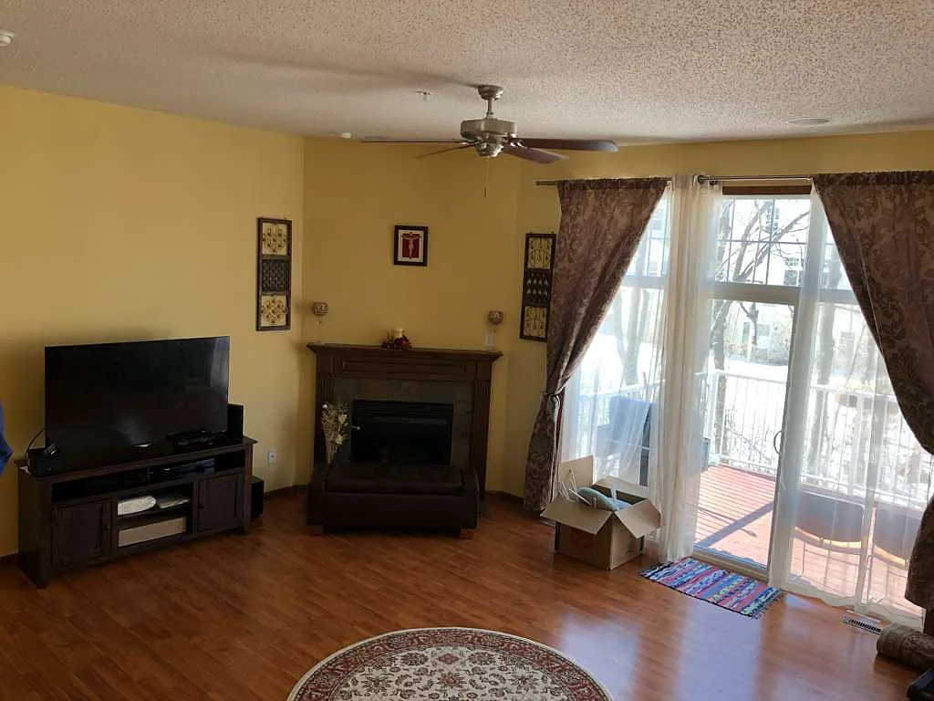 3 bed, 2.5 bath, 2105 sqft, $2,750 — Photo 3