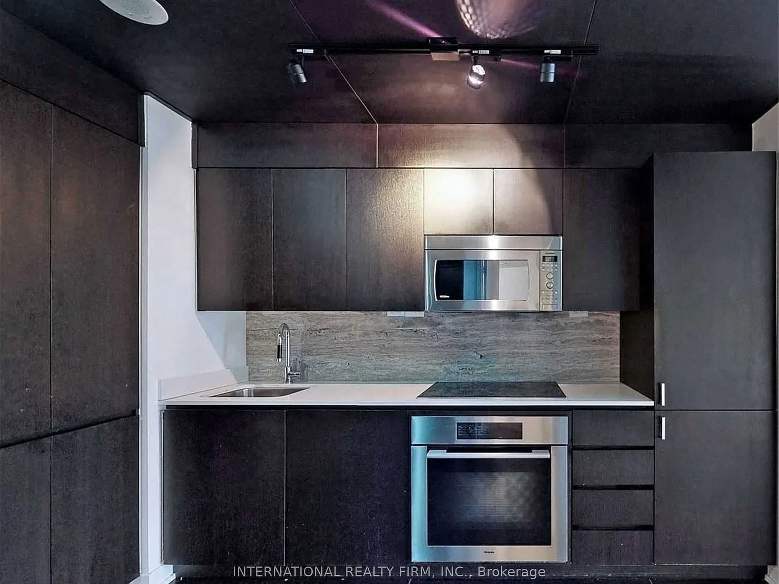 1 bed, $2,375 — Photo 3