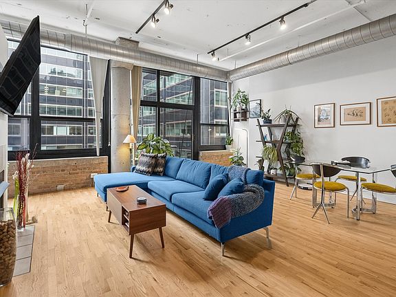 2nd image of 130 S Canal St APT 607