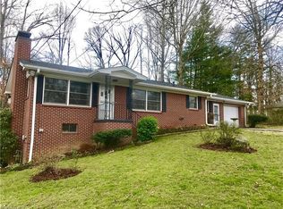 119 Loop Rd, Hendersonville, NC 28792