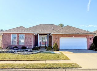 3681 S Station Dr, Columbus, IN 47203