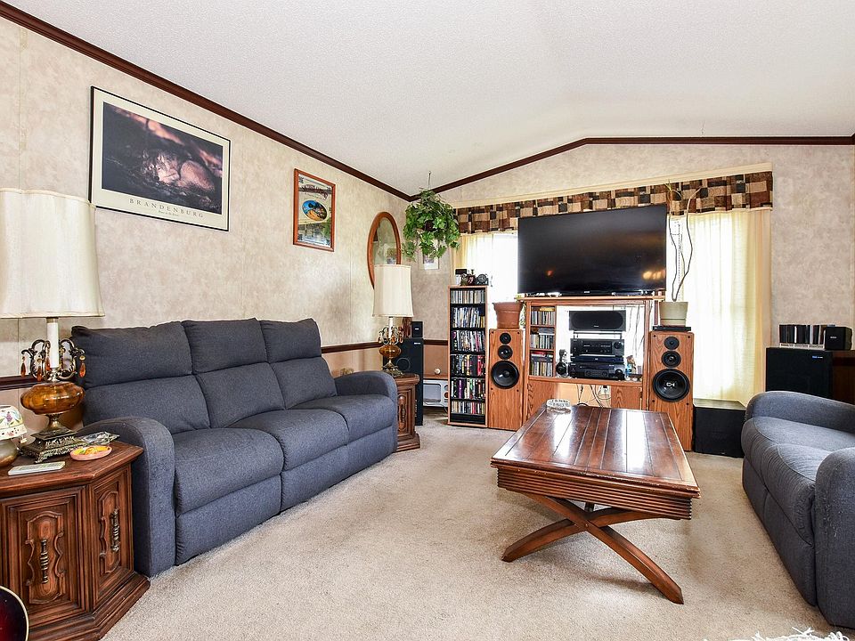 2035 Martens St Abbotsford BC Zillow