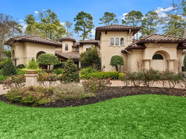 2726 Northgate Village Dr, Houston, TX 77068