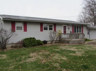 801 W Long Lane Dr, Knoxville, IA 50138