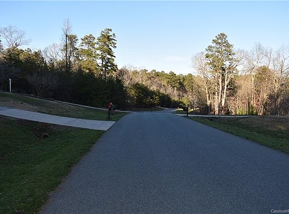 5th image of 214 Badin View Dr
