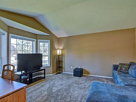 5th image of 15 W Elcliff Ave