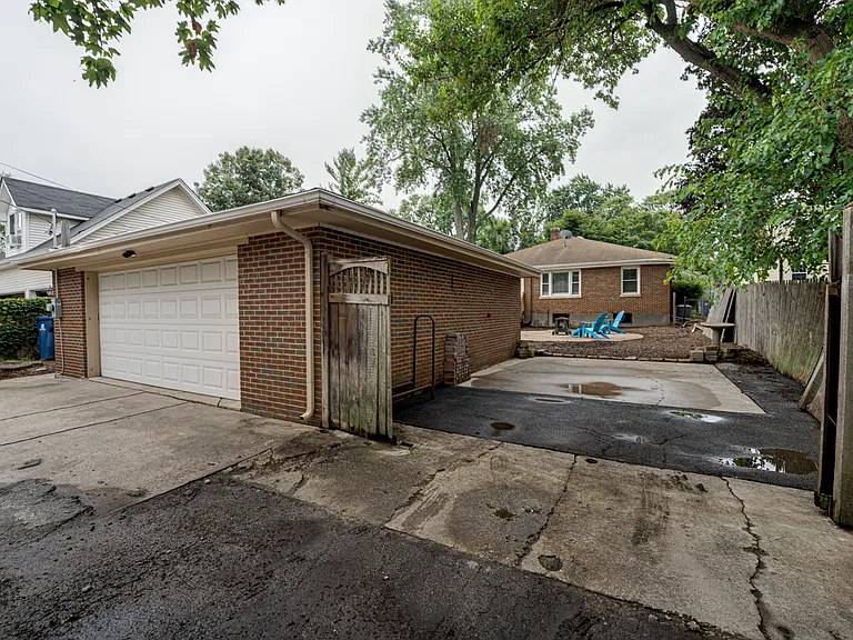219 Spring Ave — Photo 37