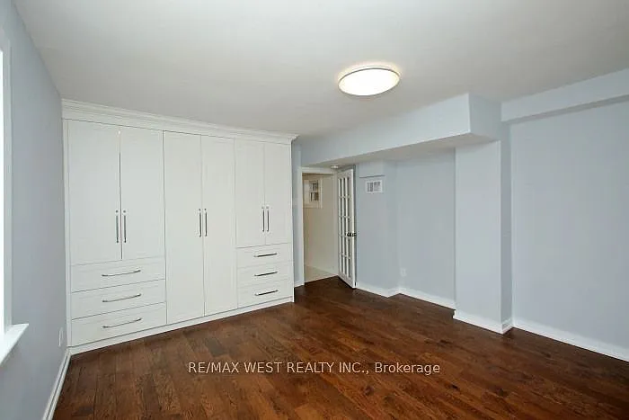 420 Annette St #UPPER LEVEL — Photo 11