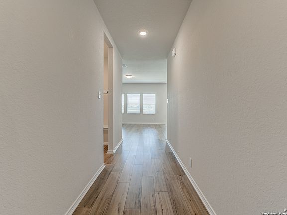 4th image of 1417 Alleyton Court