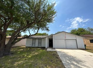 9823 N Meadow St, Converse, TX 78109