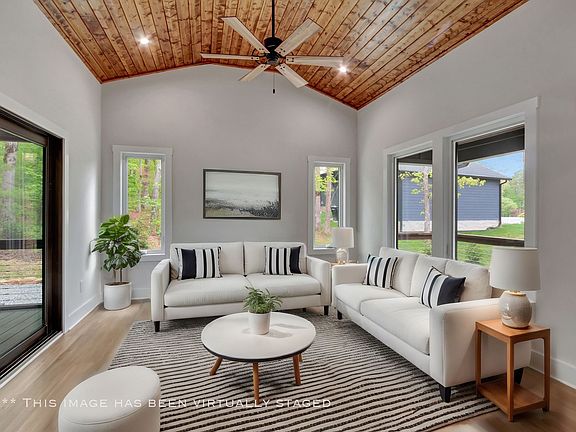 4th image of 15 Finch Run Lot 125A