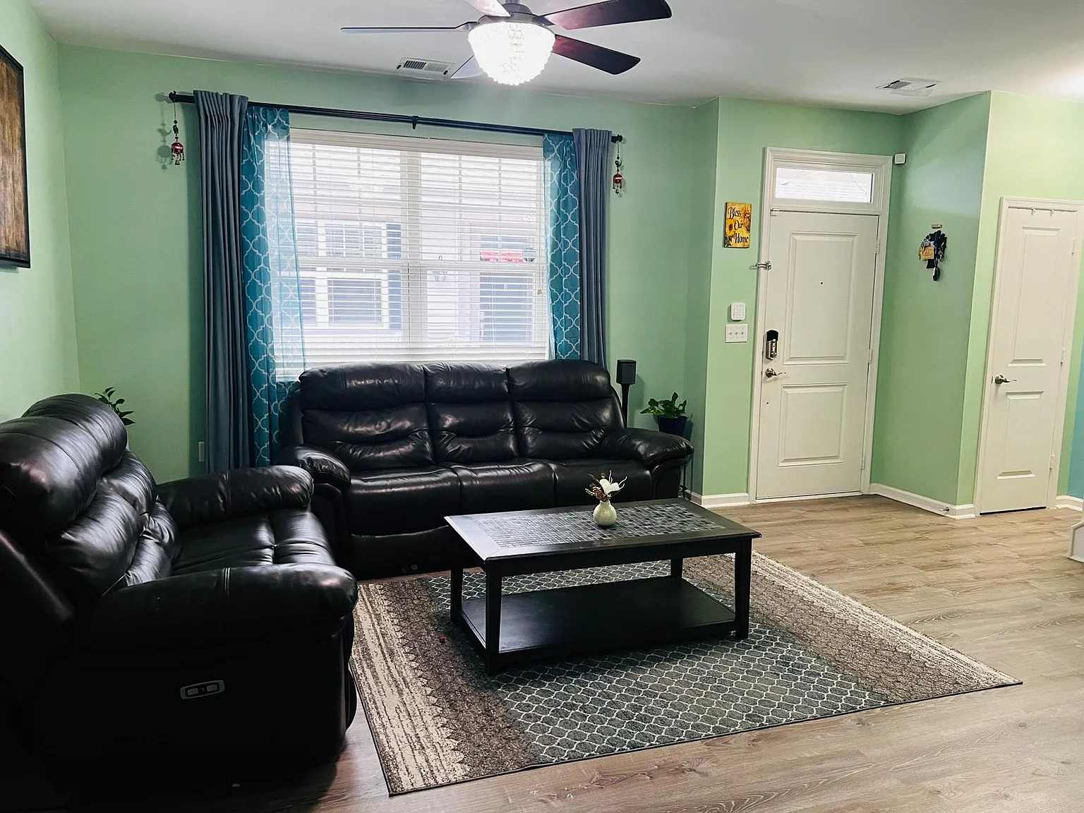 4237 Turnworth Arch - 1 — Photo 4
