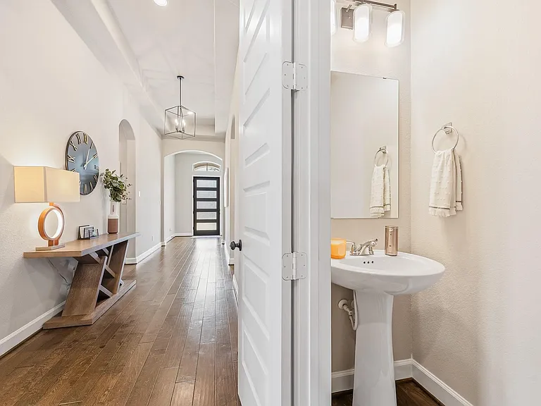 2106 Stargrass Dr — Photo 10