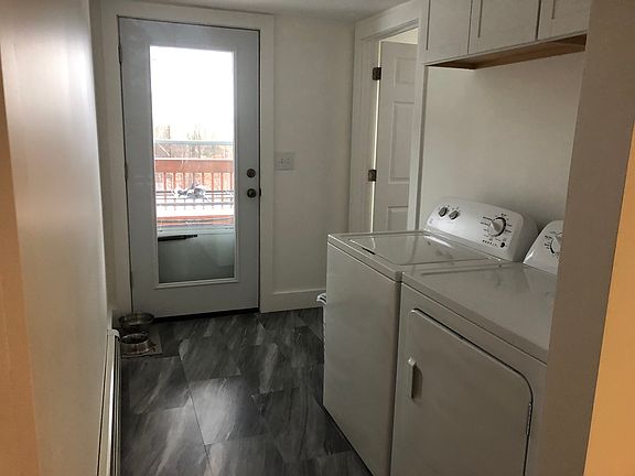 Laundry/hall to back deck