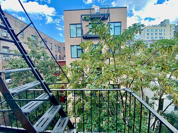 5th image of 313 W 114th St APT 2c