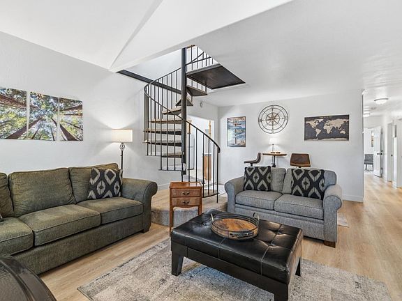 3rd image of 185 Sylvan Way