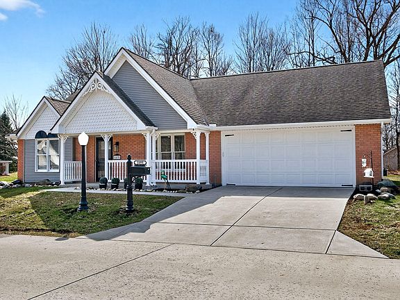 3rd image of 1495 Victorian Way