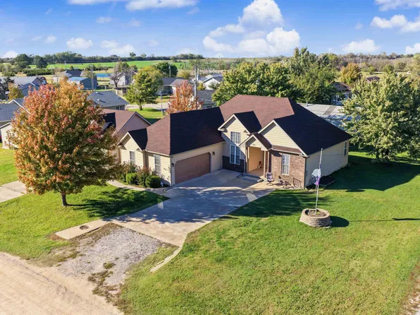 304 W 5th St, Marquette, KS 67464