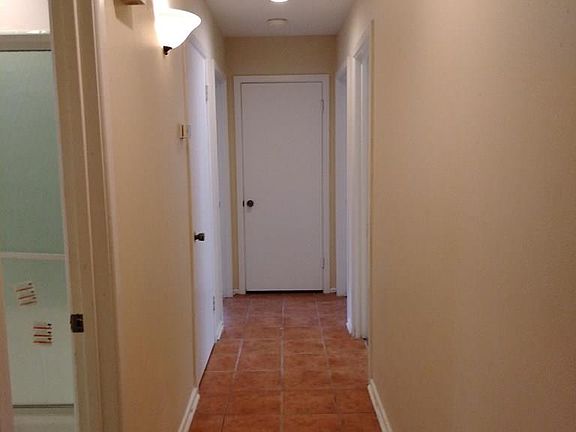 4th image of 1807 Martha St