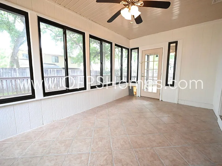 3934 Balsam Dr — Photo 35