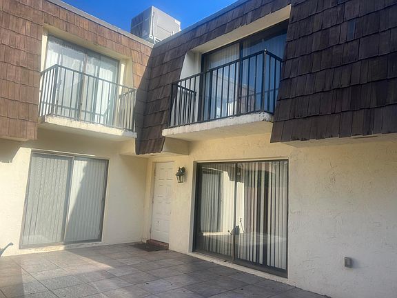 4th image of 570 N Tropic Lane #4