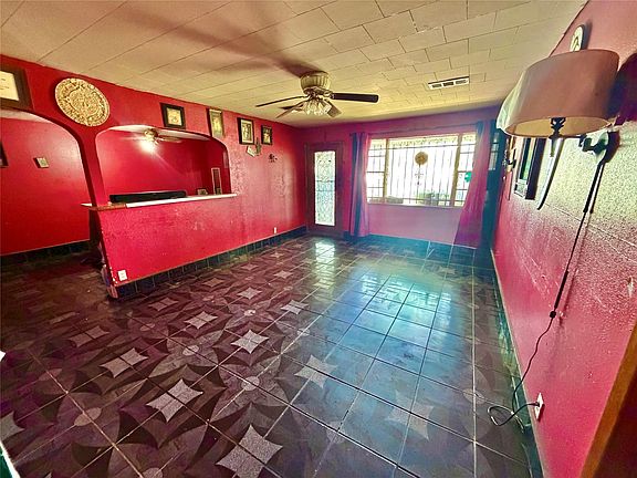 3rd image of 315 Gober St