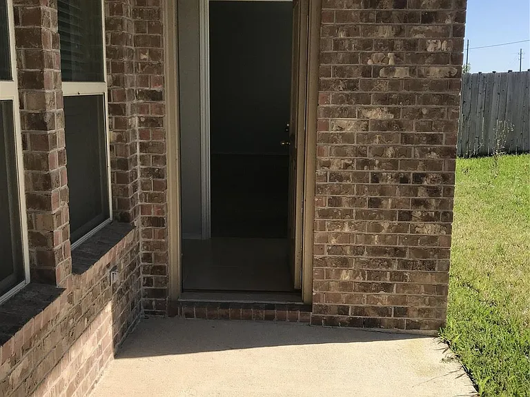 4427 Aversa Dr — Photo 2