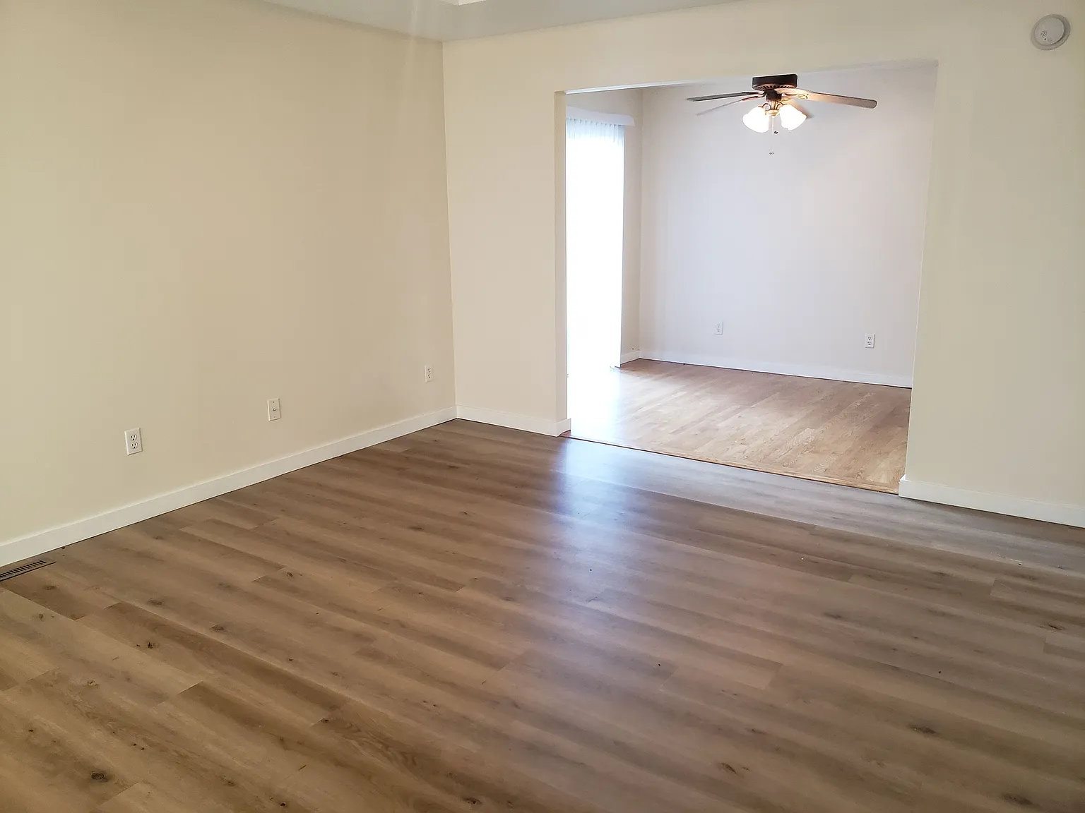 2 bed, 2.0 bath, 950 sqft, $1,310 — Photo 2