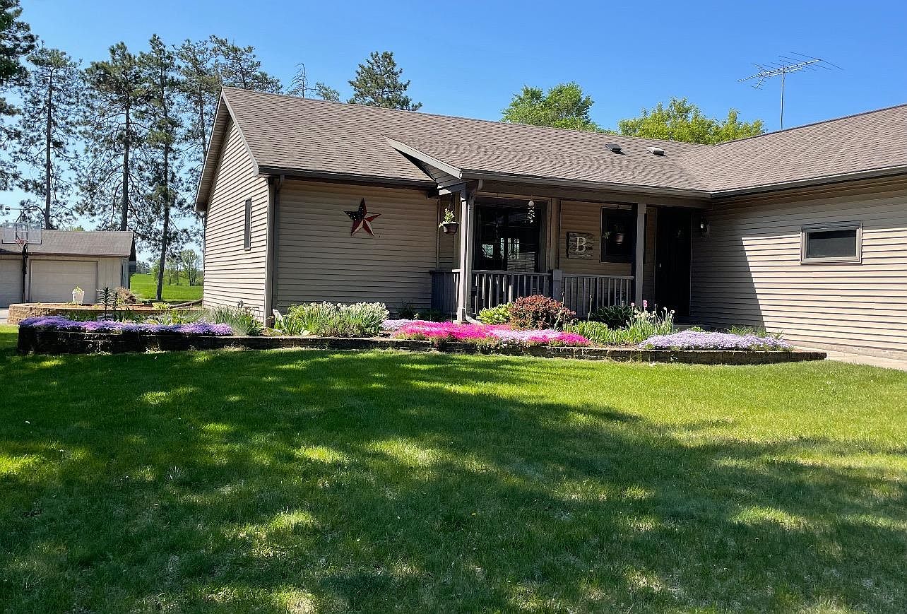 13188 Lakeview Ct, Pound, WI 54161 | Zillow