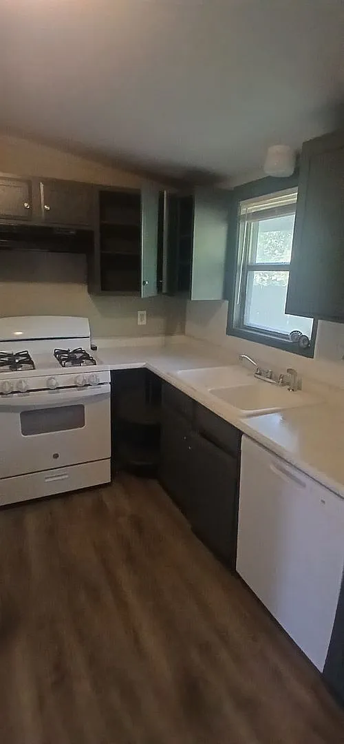 Available Now Newly Updated 3-Bedroom Ranch In Independence! — Photo 3
