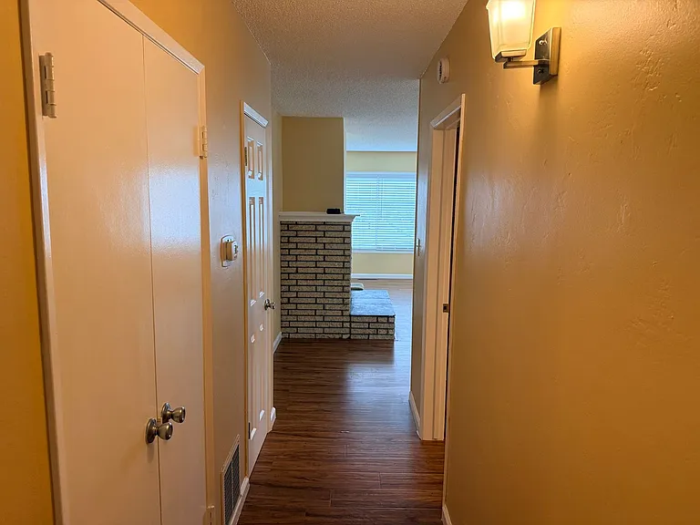 5847-5849 Mildred St — Photo 11