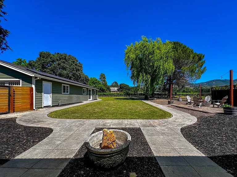 1022 Berry Ln — Photo 49