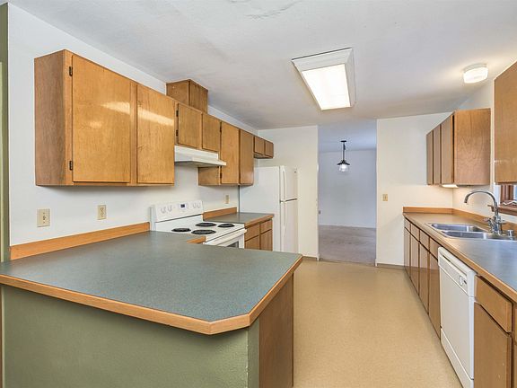 5th image of 1412 Hampstead Ave
