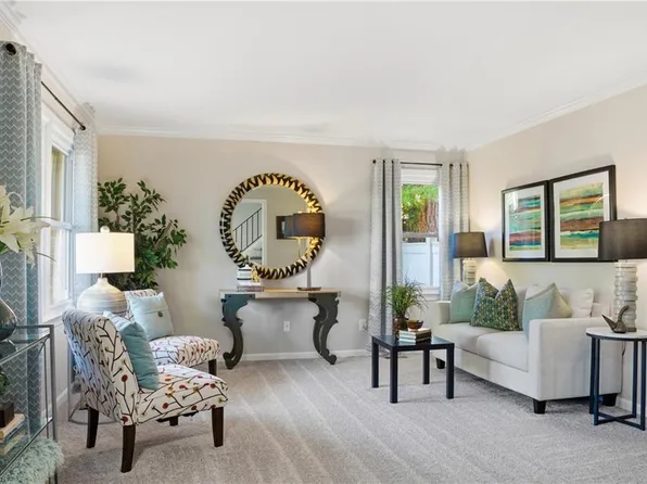 96 Colombia Dr, Newport News, VA 23608